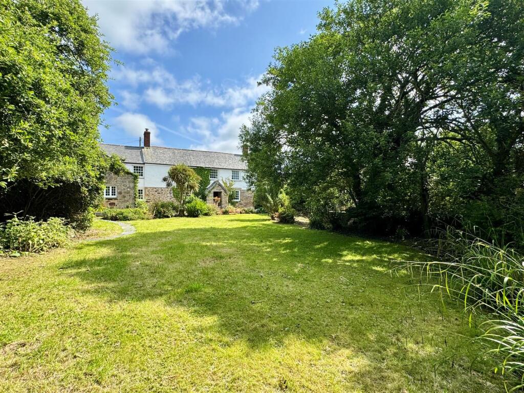 Manuels Farmhouse Garden