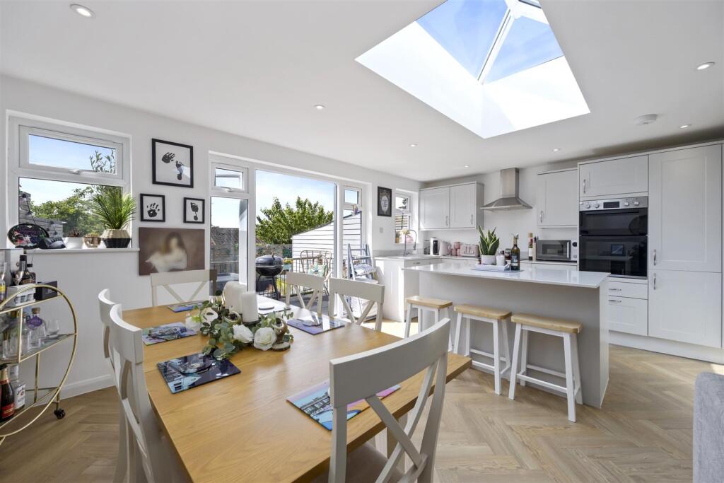 Moorfoot Road, 19-016.JPG