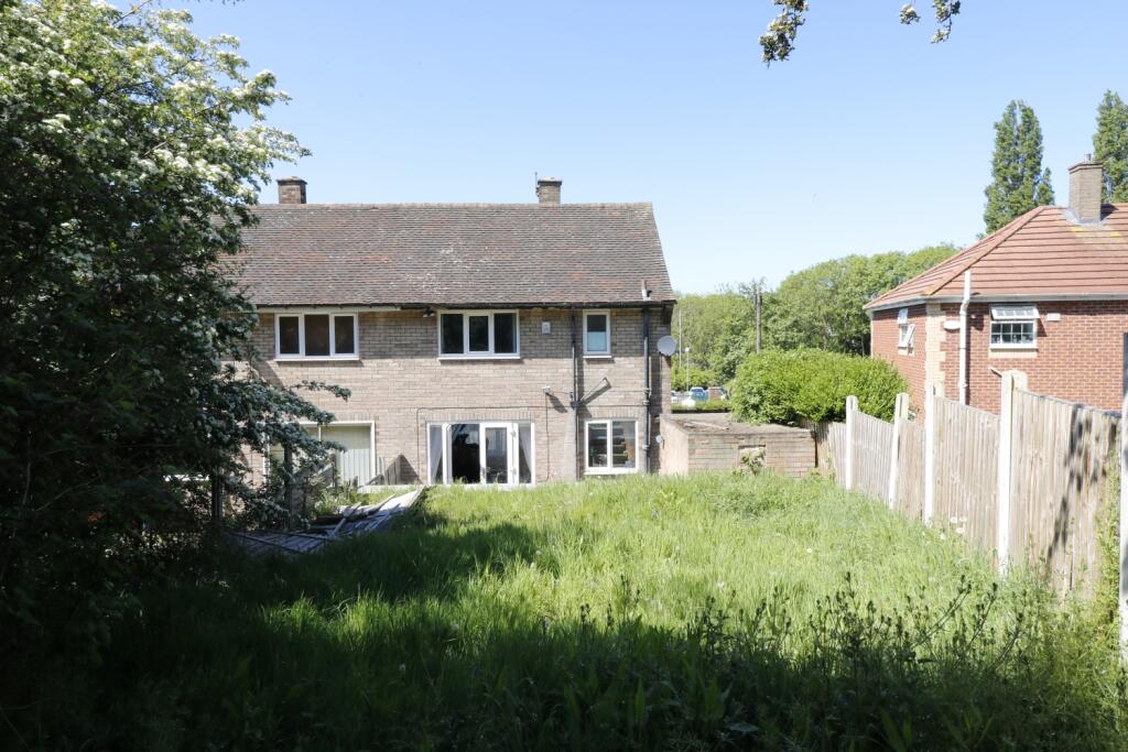 Large rear garden