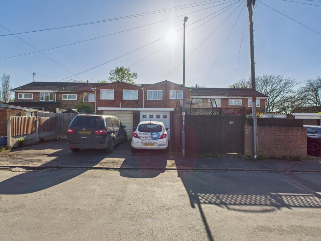 CAM02023G0-PR0131-STILL016