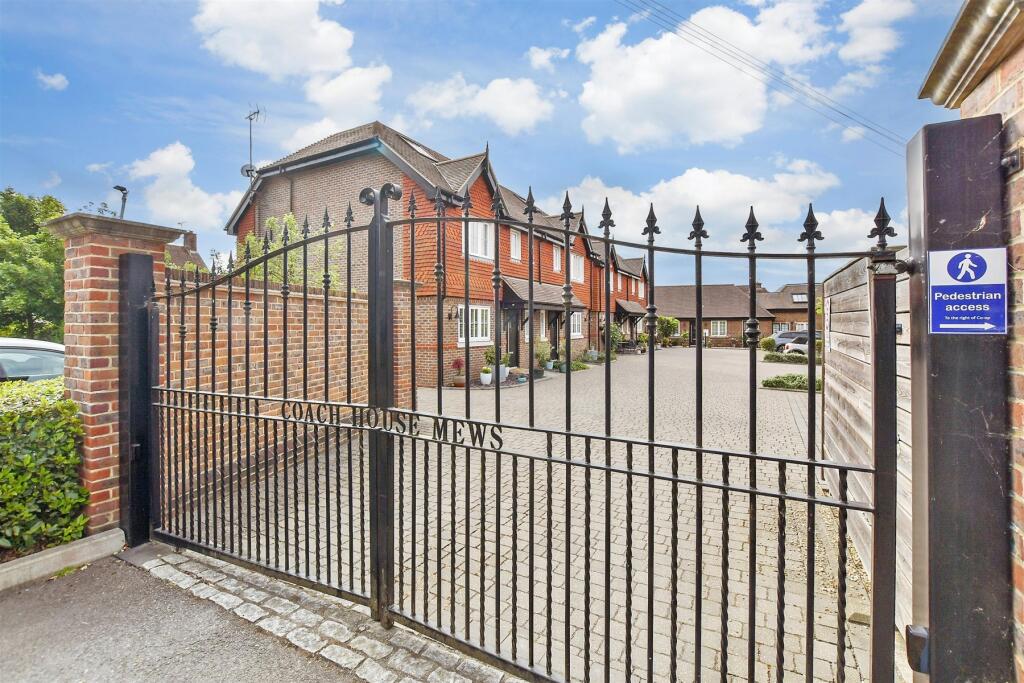 Driveway/Parking