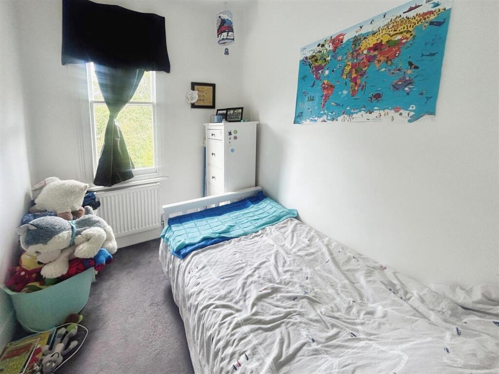 bedroom 204 20new.jpg