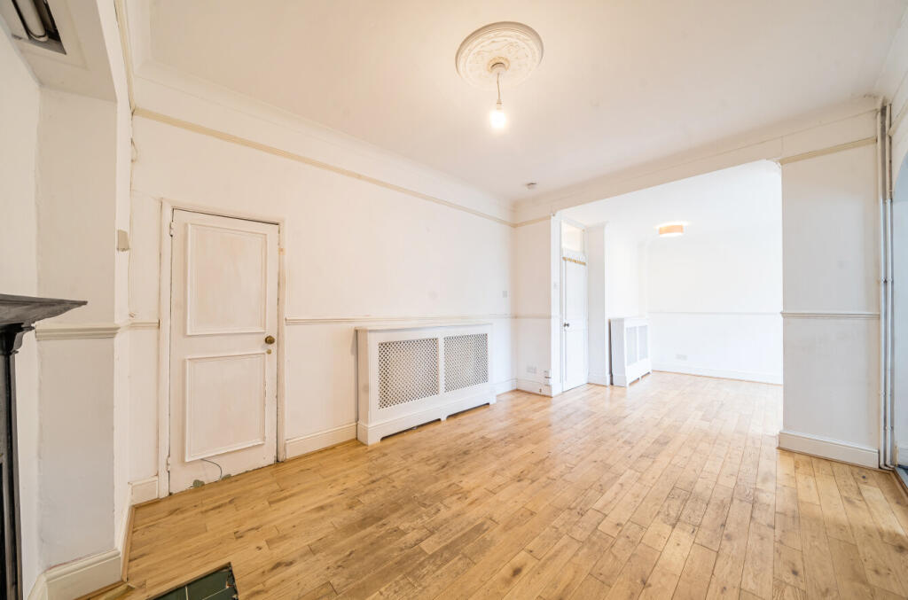 1373334-12-6900cf...