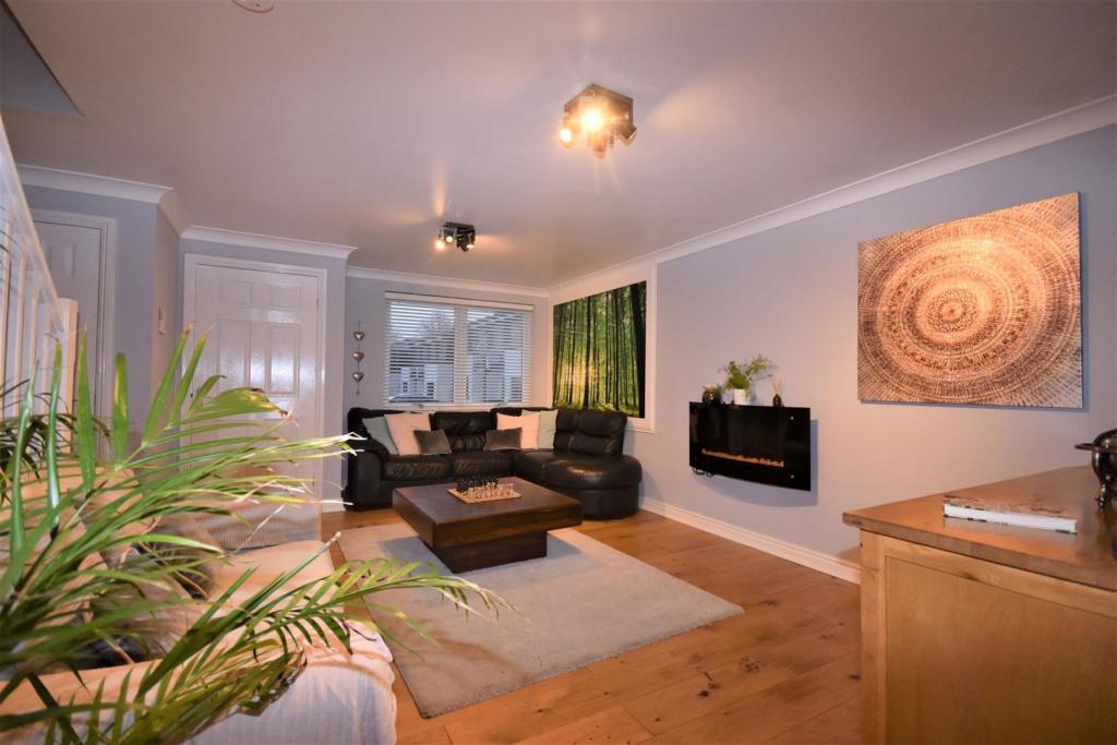 Sitting Room...JPG