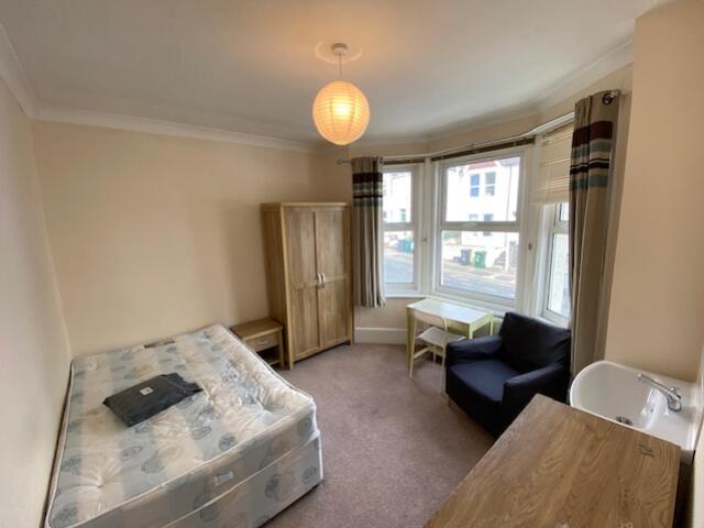 1 Whippingham Street Bedroom 5