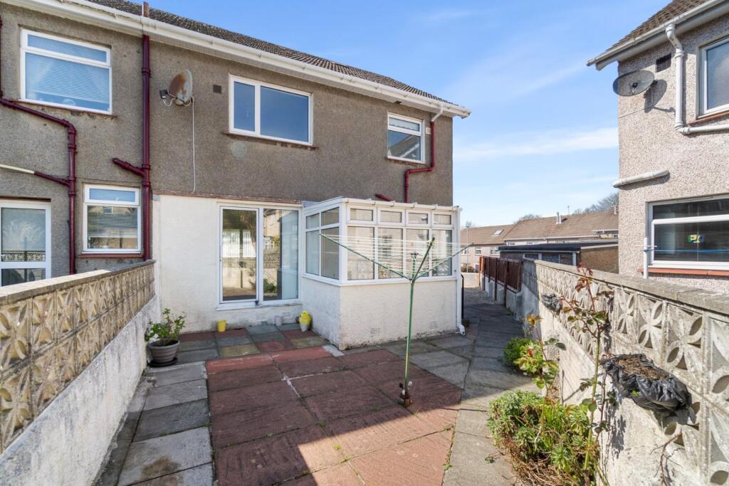 26_10 millburn gardens, largs (26).jpg