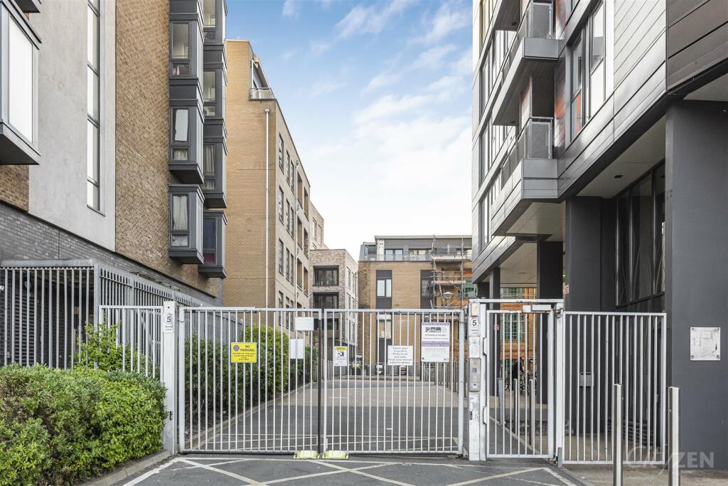 ENTRANCE GATES