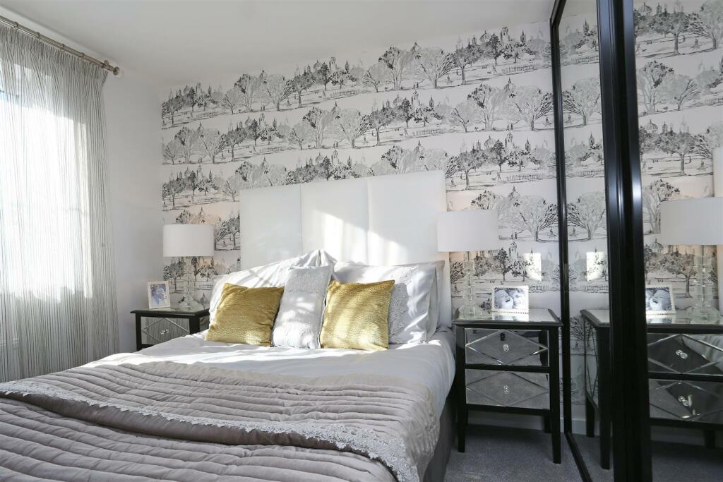 Second bedroom