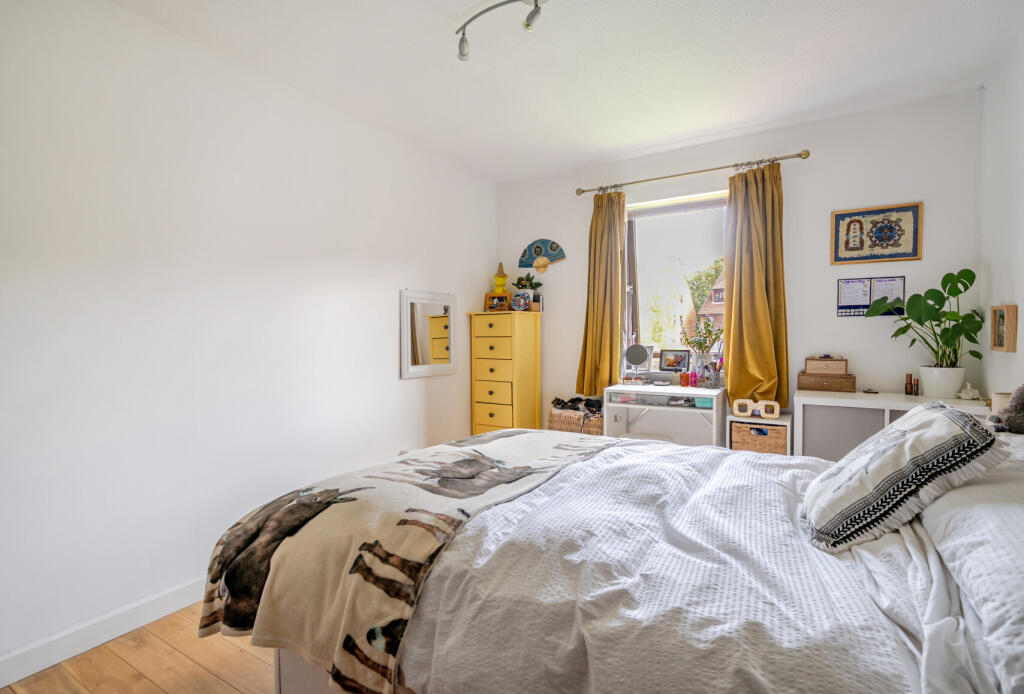 1370677-17-68f638...