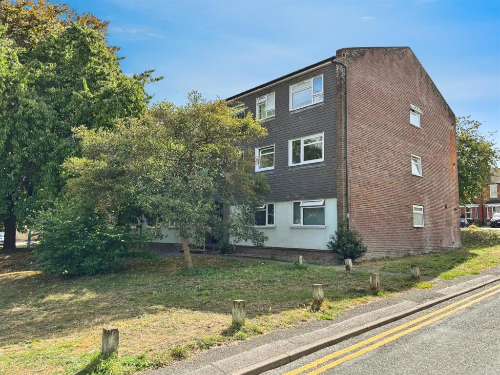 c8d0bef7-Photo 208-26-25 2C 2014 2018 2056.jpg