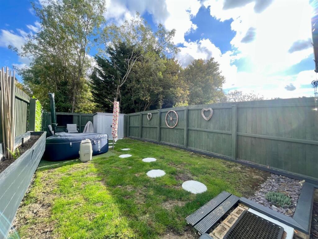 Garden 3.jpg