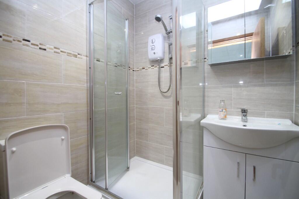En-Suite Shower