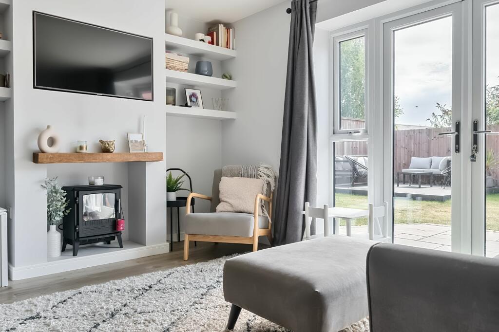 Living Room (3)