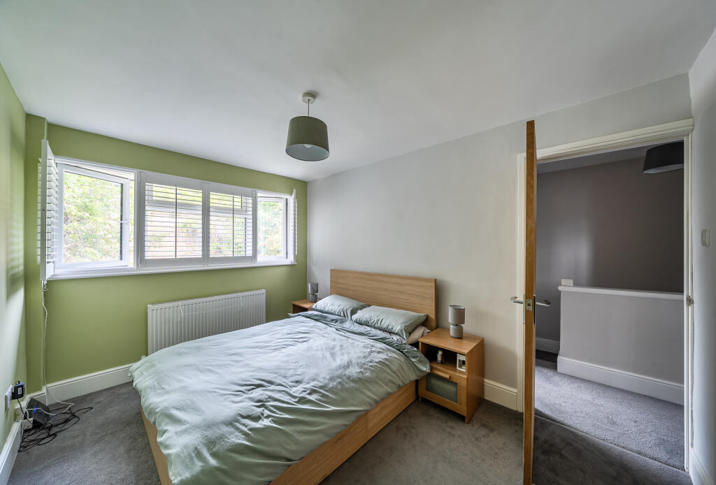 1343701-18-68b1d8...