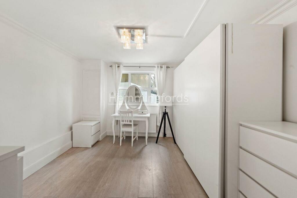 Flat C, 122 Blackstock Road - c57xba0v2sVdBpNfrTJZ