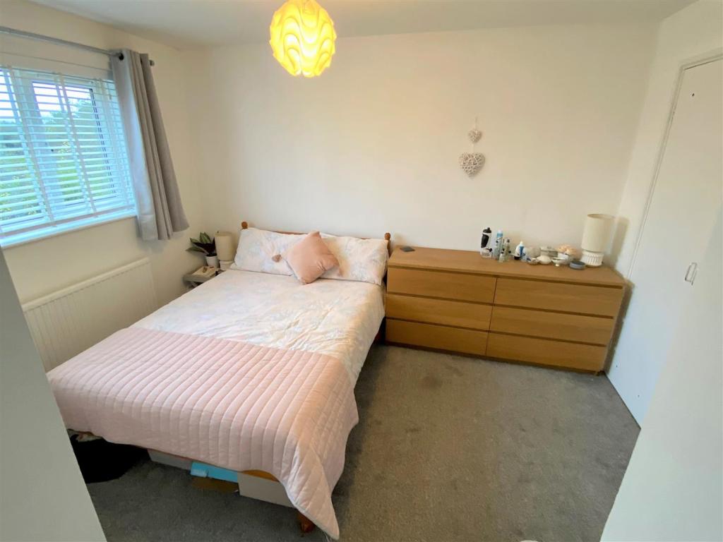 56 Calshot Close Bedroom 1