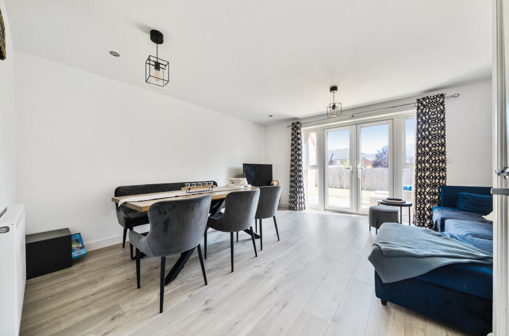 1321373-19-687132...