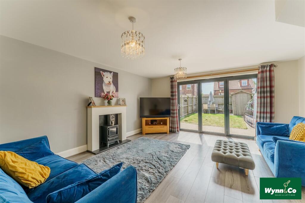 2 Wheatsheaf Court-1021L.jpg