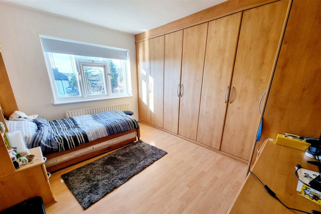BEDROOM 3: