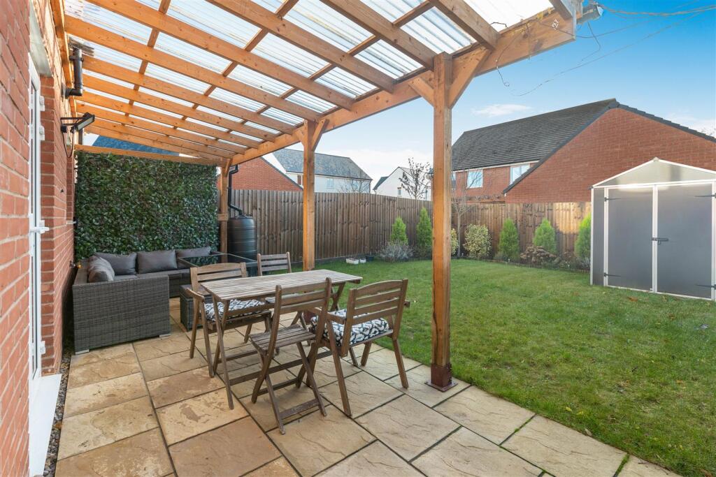 9 Poulter Road, Banbury-15.jpg