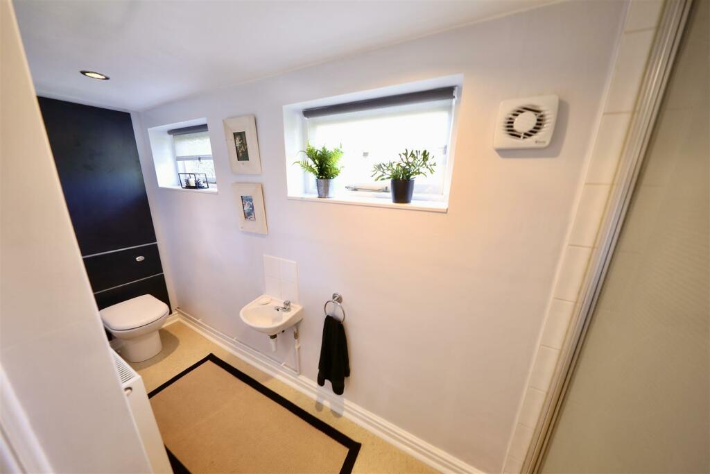 Downstair WC/shower room
