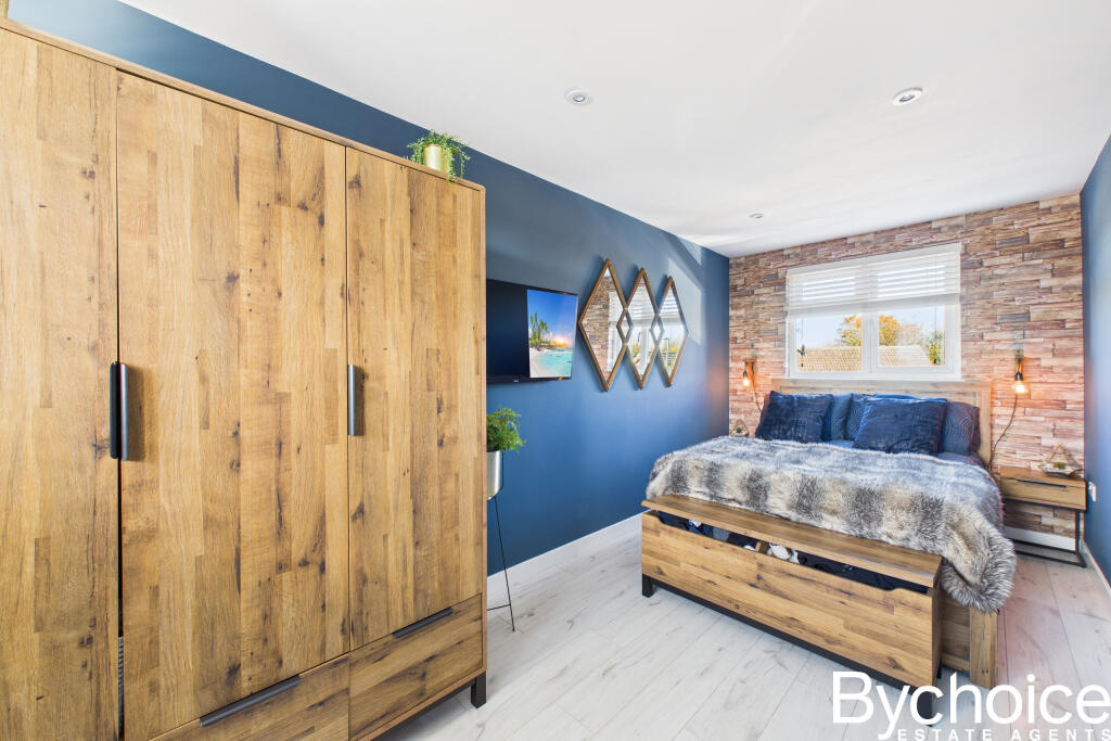 CAM05454G0-PR0067-STILL031