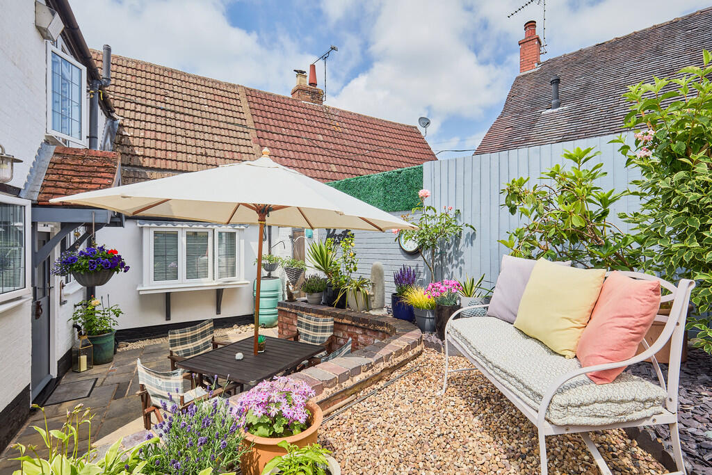 Edward Knight 202...