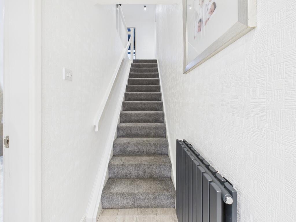 CAM03729G0-PR0181-STILL033