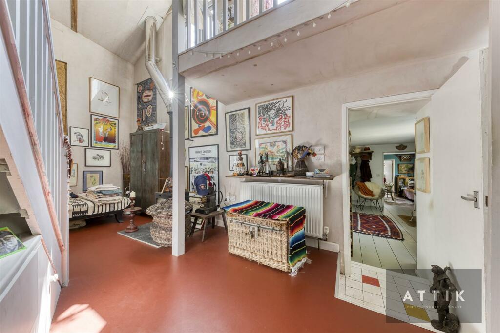 Attik-3.jpg