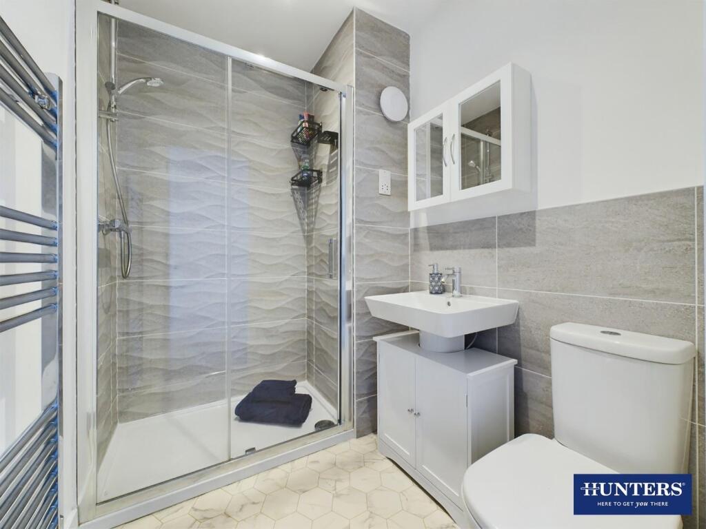 Master En-Suite