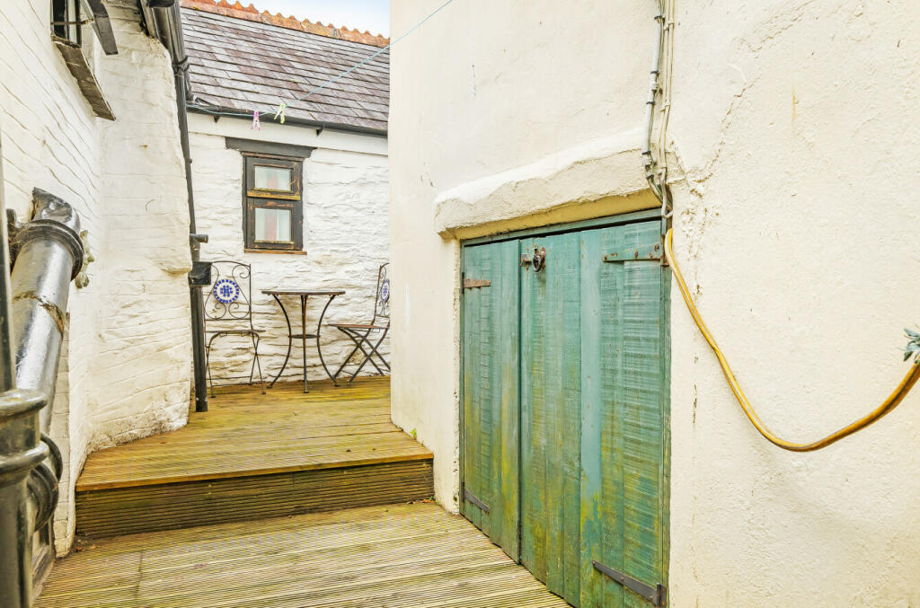 Rear Courtyard