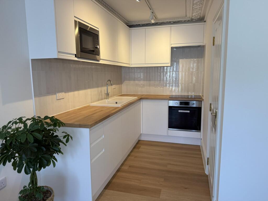 F2 9Lim kitchen