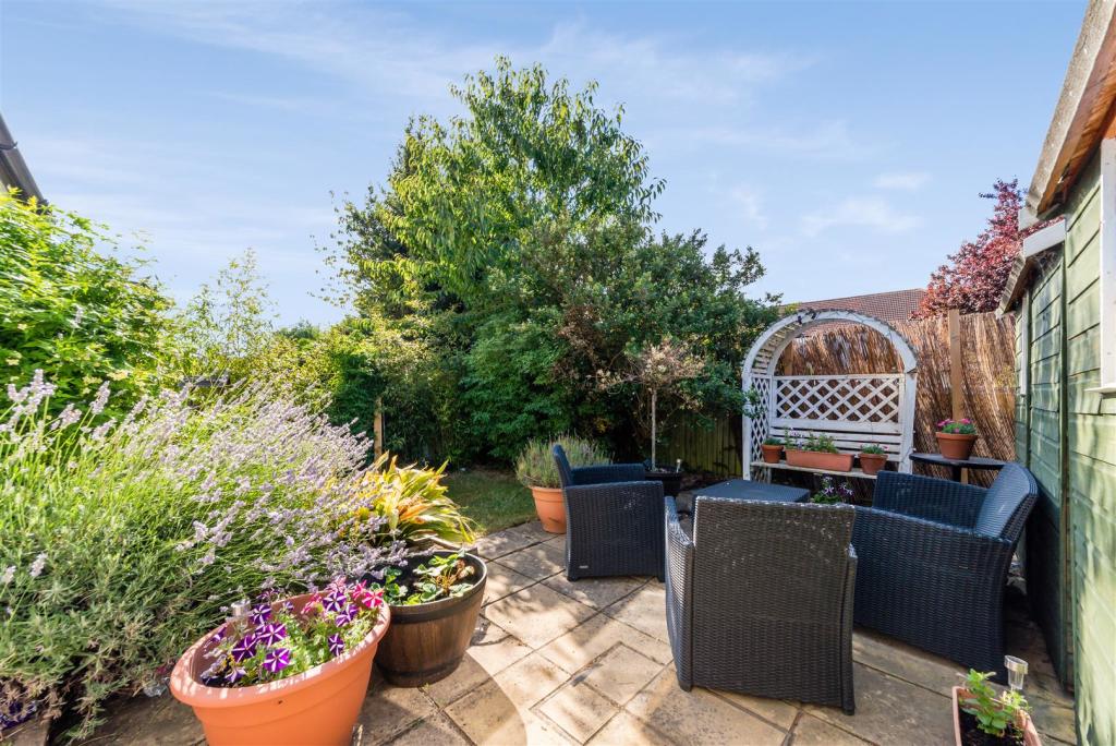 Private South Facing Garden