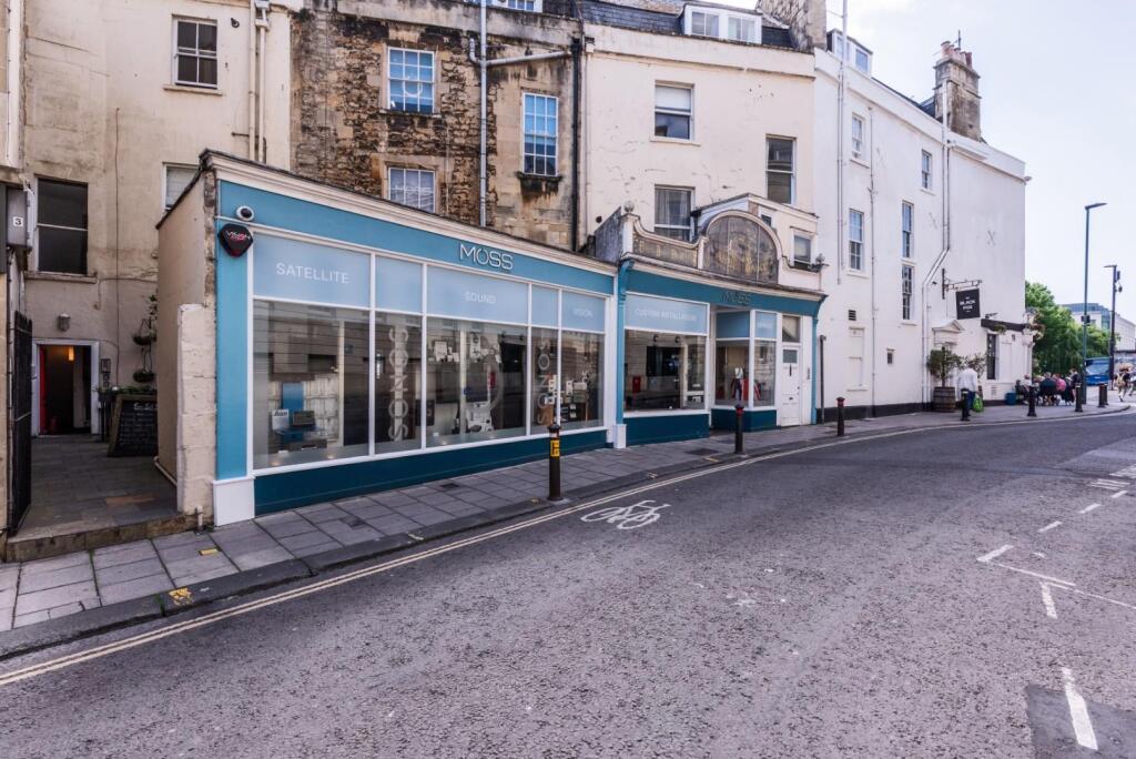 Flat 3, 9 Lower Borough Walls, Bath BA1 1QR-3.jpg