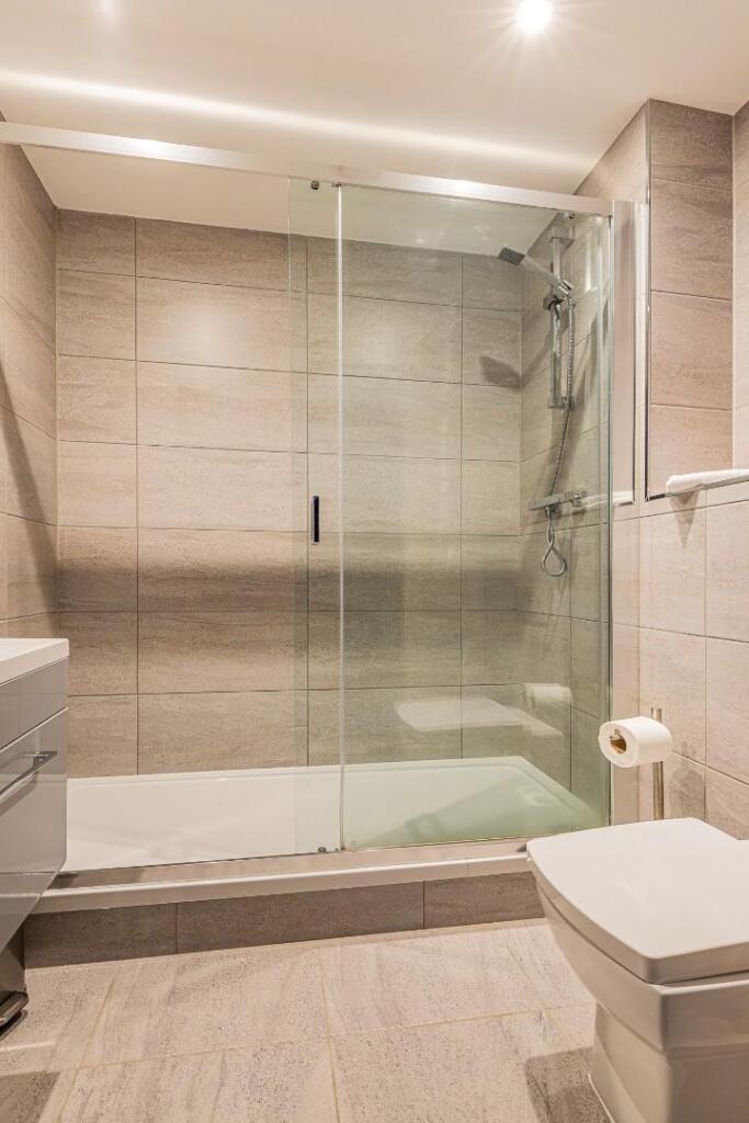 The Moorwell 7-4.jpg