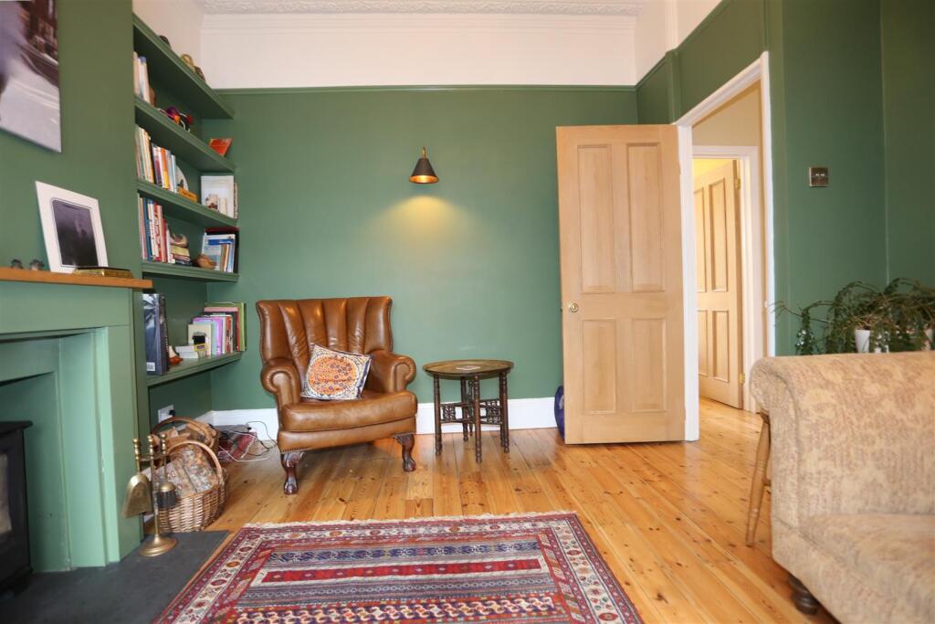 52 WALSINGHAM ROAD (33).JPG