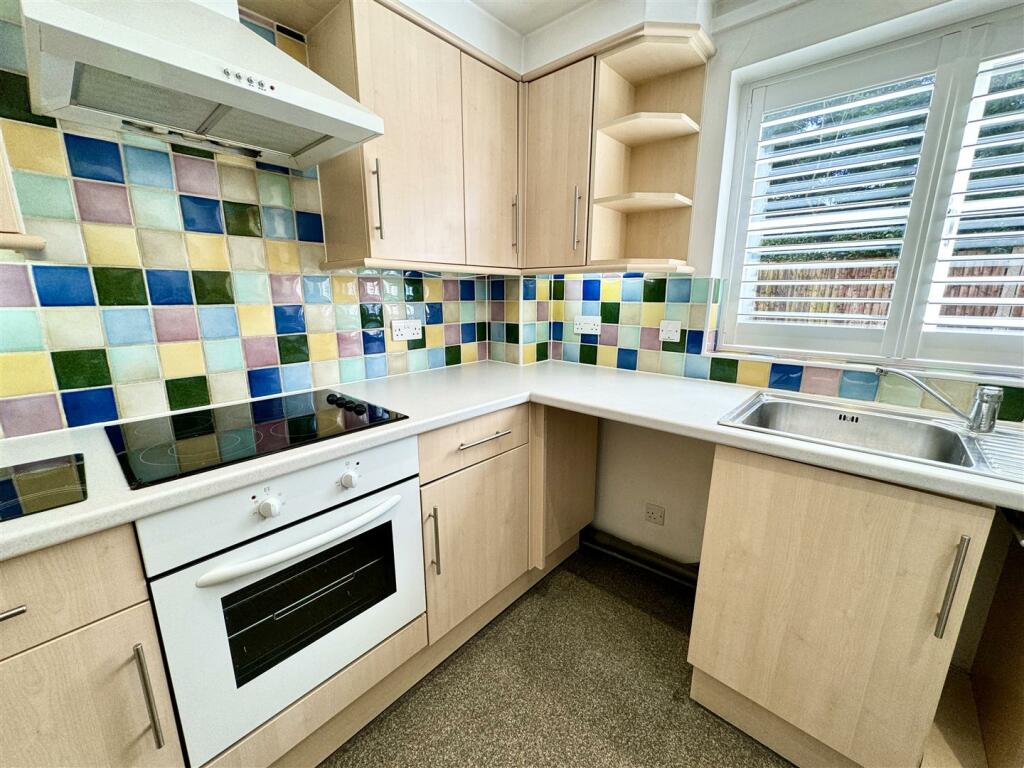 Kitchen 2.JPEG