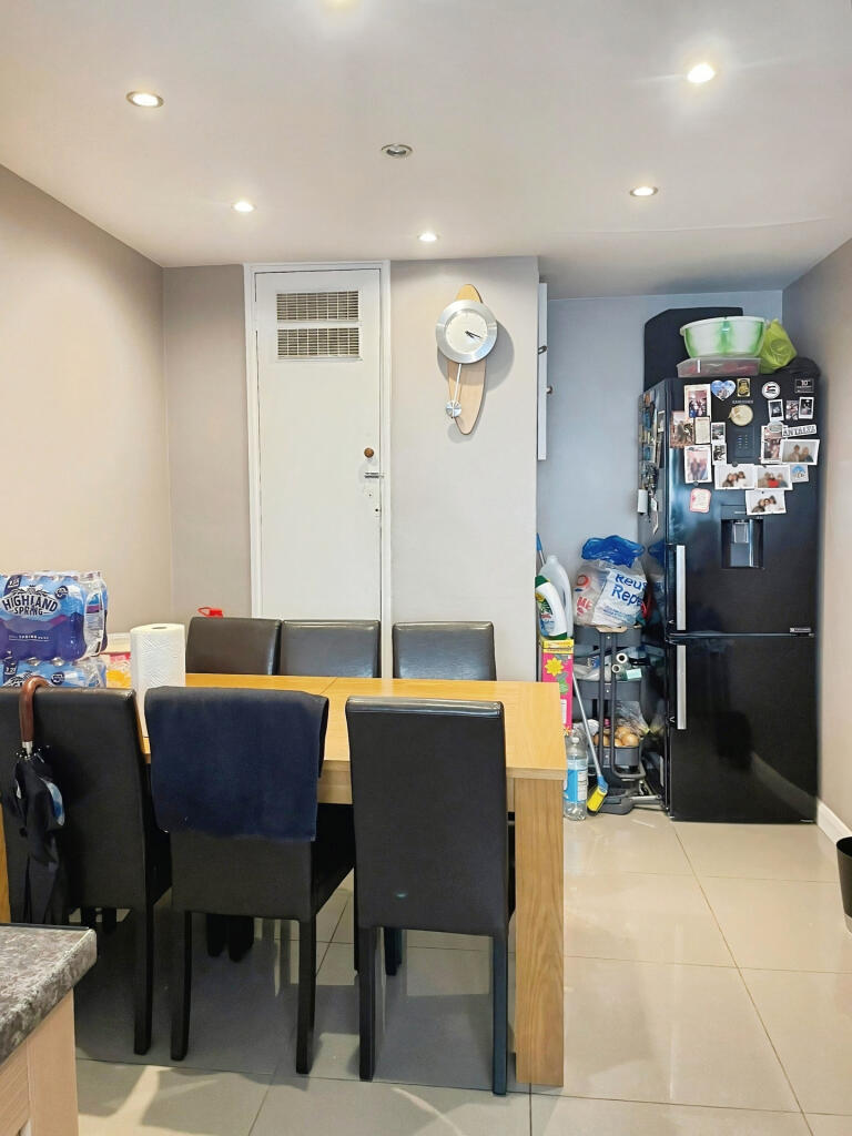 35e5f73c-WhatsApp 20Image 202025-09-16 20at 2016.3