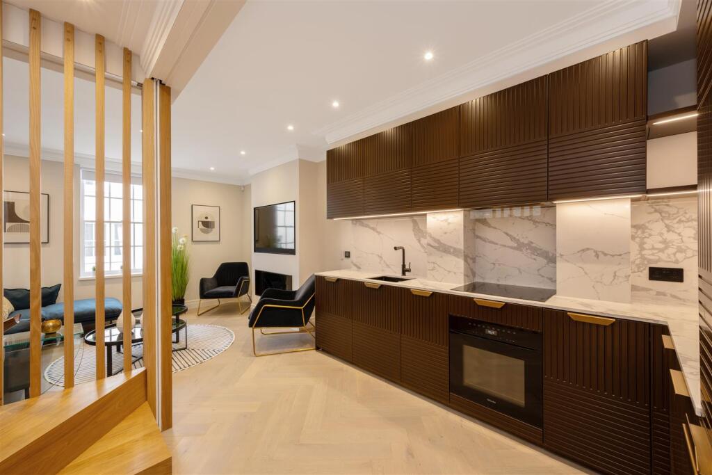 67 Kinnerton Street Hi-2.jpg