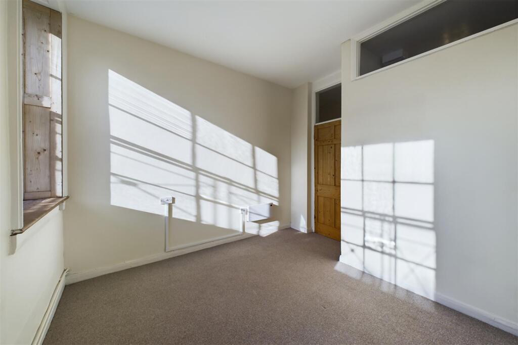 18 Lansdown Place, Cheltenham GL50 2HX | Leasehold