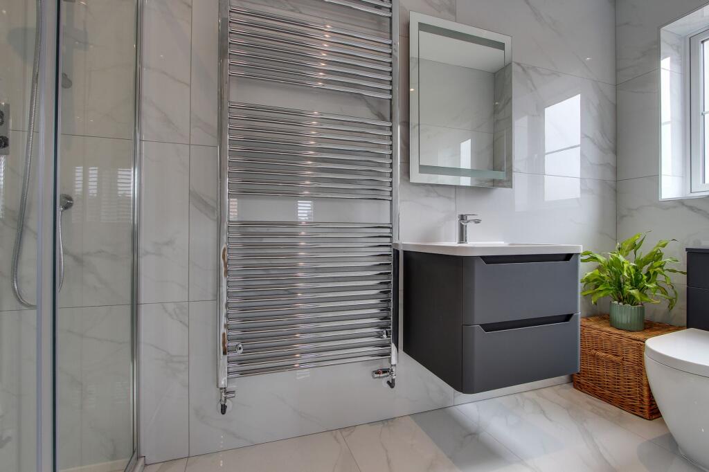 Ensuite