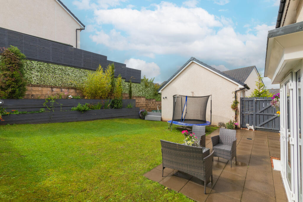 4 Glengariff Way Elderslie  PA5 9BY L-1