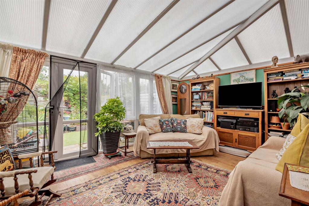 8661020-interior01-800.jpg