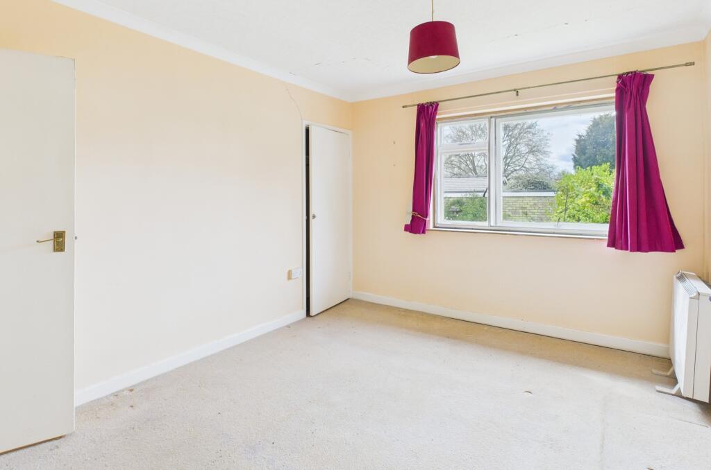 CAM02545G0-PR0387-STILL012