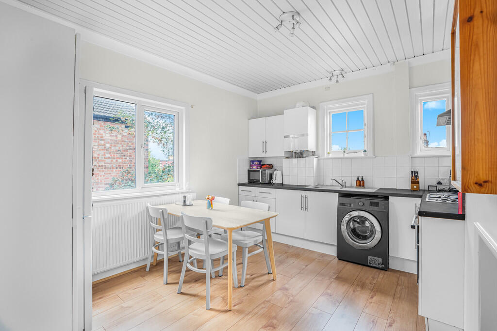 Ealing Park Mansi...