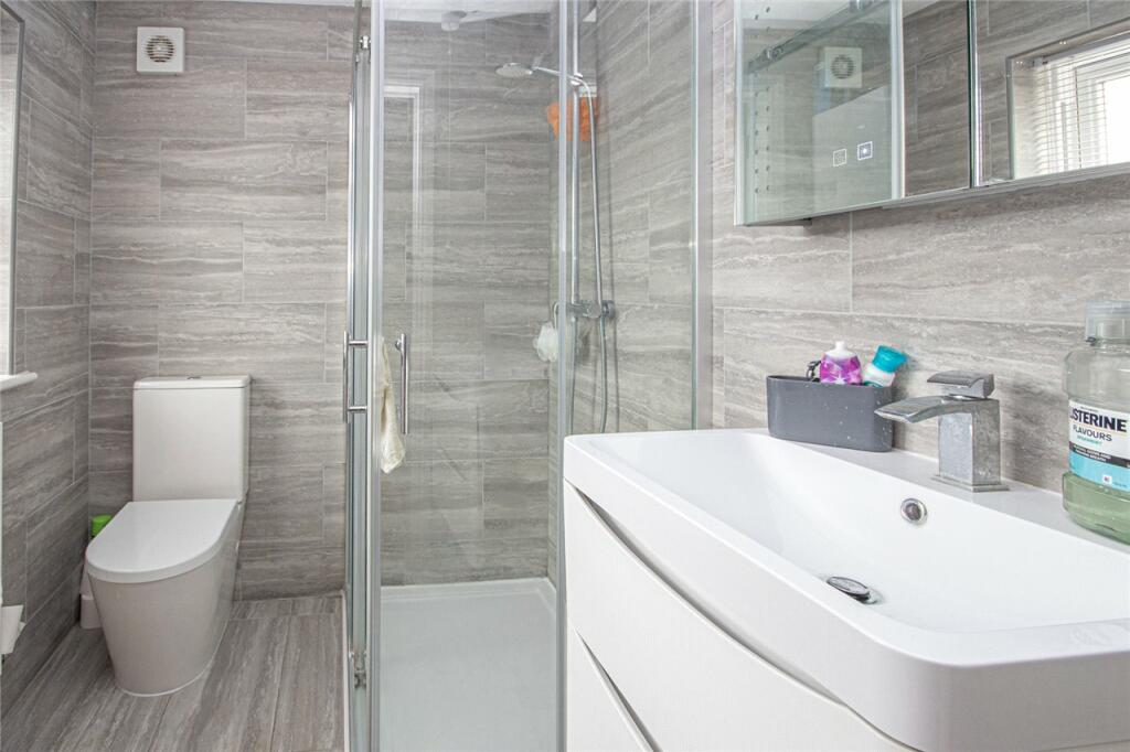 En Suite Shower Room