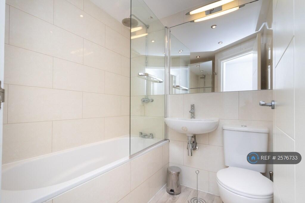 Upstairs Bathroom