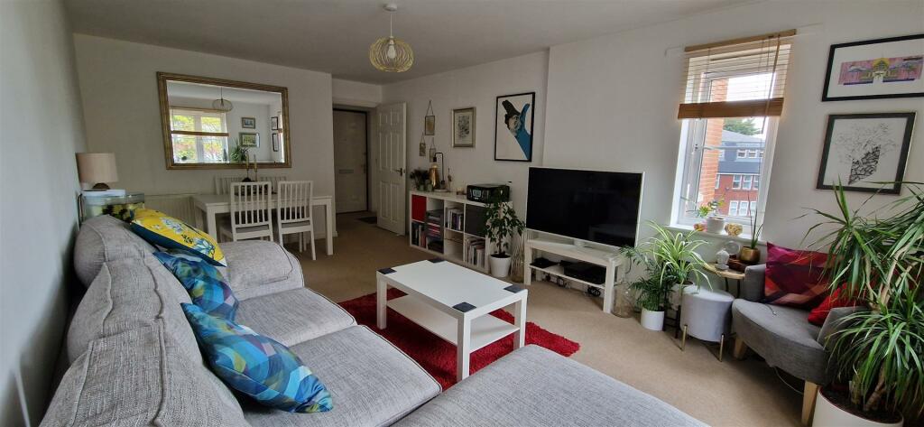 Living/Dining Room