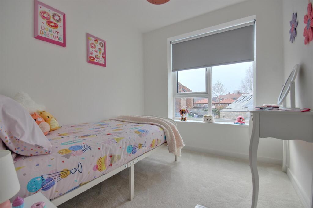 Plot 4 The Hideaway (9).jpg