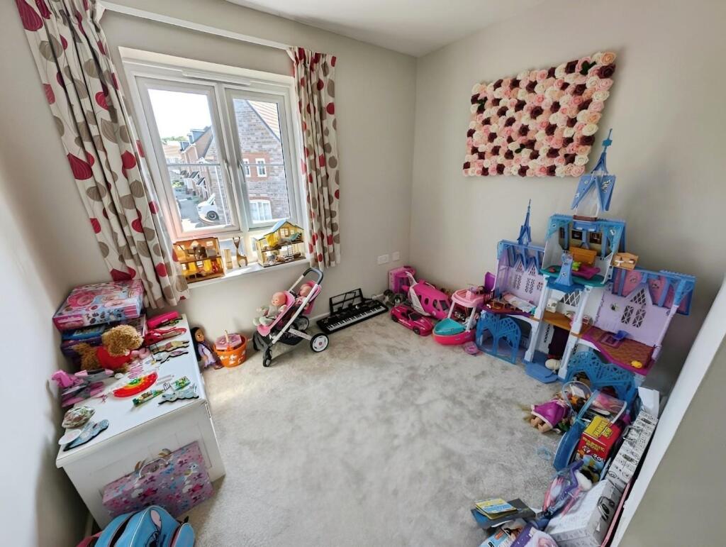 9690091a-bed 204.jpg